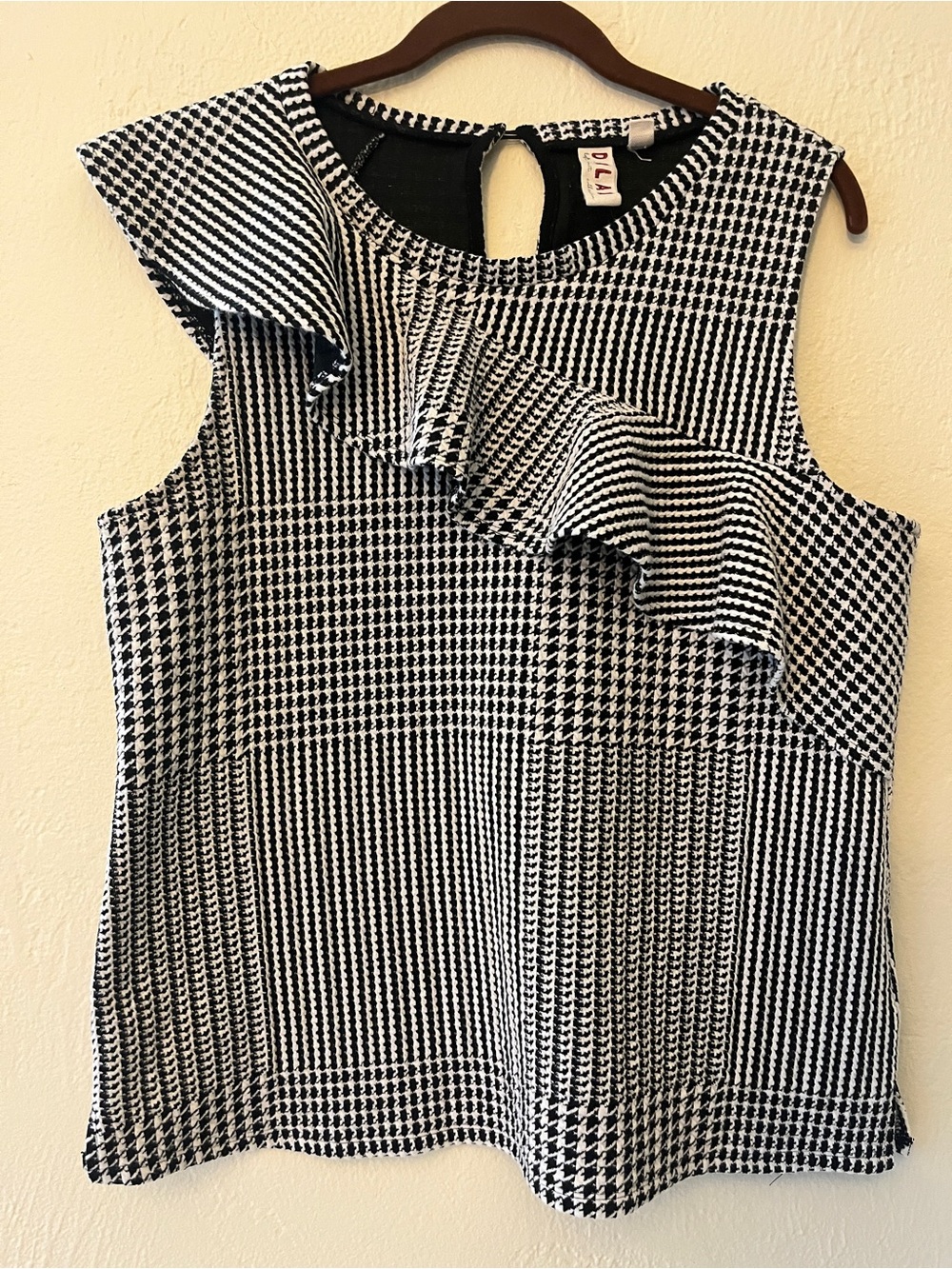 dolan Black and White Houndstooth Ruffle Sleeveless Top